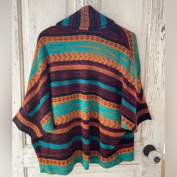 Billabong Aztec open front sweater. Size small will fit medium. - Picture 3 of 5